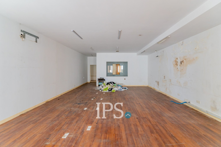 432 Sqm Commercial Building For Rent - Beoung Raing, Phnom Penh