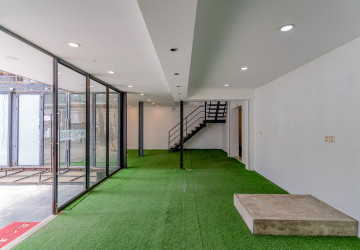 432 Sqm Commercial Building For Rent - Beoung Raing, Phnom Penh thumbnail