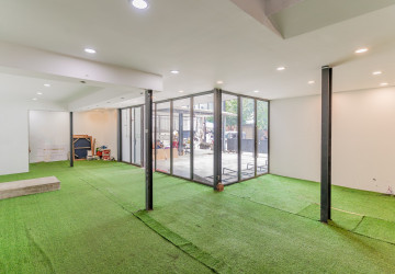 432 Sqm Commercial Building For Rent - Beoung Raing, Phnom Penh thumbnail