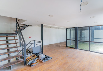 432 Sqm Commercial Building For Rent - Beoung Raing, Phnom Penh thumbnail