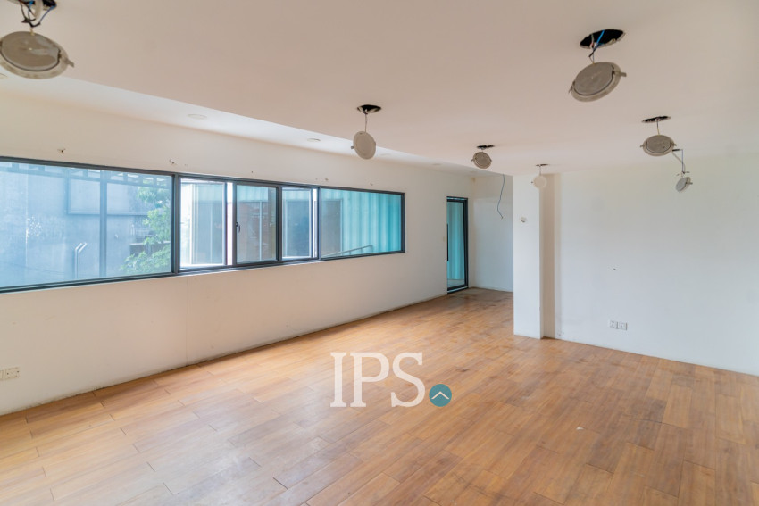432 Sqm Commercial Building For Rent - Beoung Raing, Phnom Penh