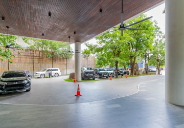 160 Sqm Retail Space For Rent - Beoung Kak 1, Phnom Penh thumbnail