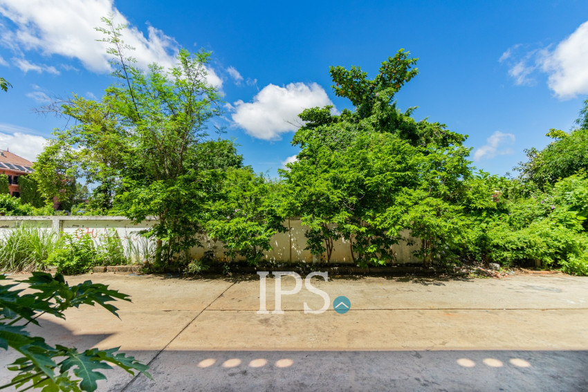 780 Sqm Commercial Land For Sale - Svay Dangkum, Siem Reap
