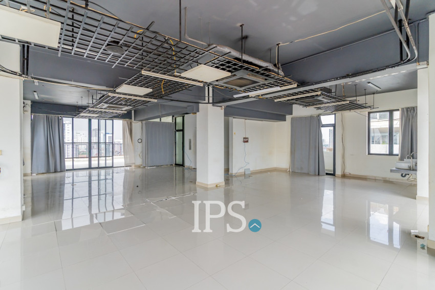 35 Room Building For Rent - Toul Tum Poung 1, Phnom Penh