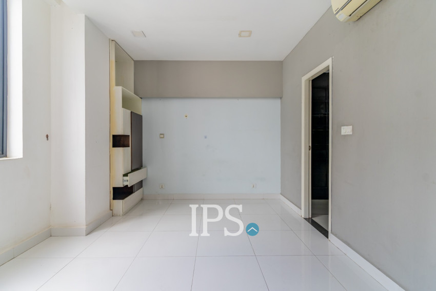 35 Room Building For Rent - Toul Tum Poung 1, Phnom Penh
