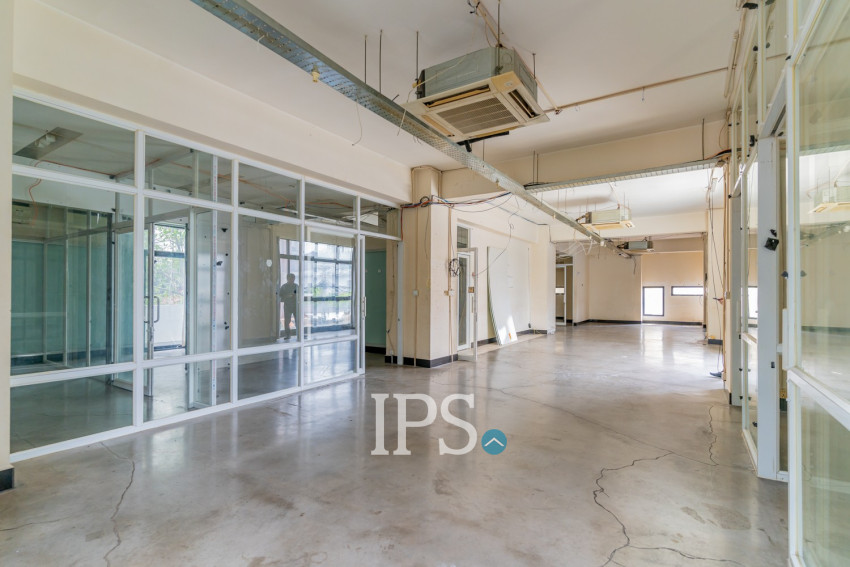 35 Room Building For Rent - Toul Tum Poung 1, Phnom Penh