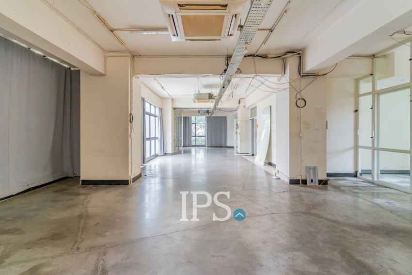 35 Room Building For Rent - Toul Tum Poung 1, Phnom Penh