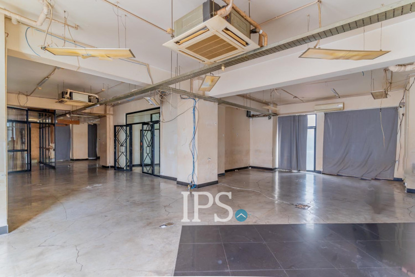 35 Room Building For Rent - Toul Tum Poung 1, Phnom Penh
