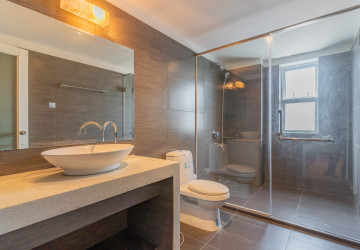 3 Bedroom Serviced Apartment For Rent - Tonle Bassac, Phnom Penh thumbnail