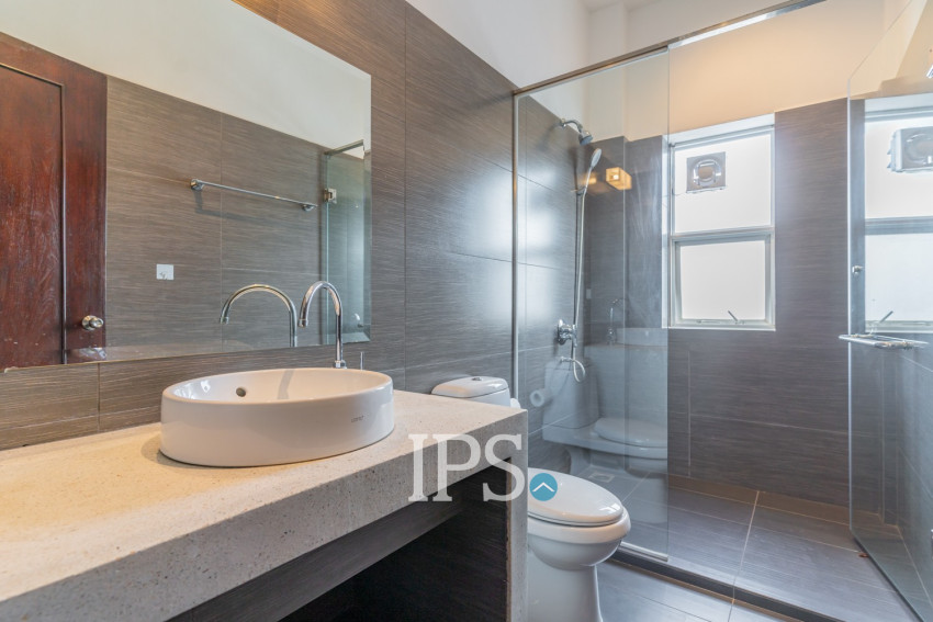 3 Bedroom Serviced Apartment For Rent - Tonle Bassac, Phnom Penh