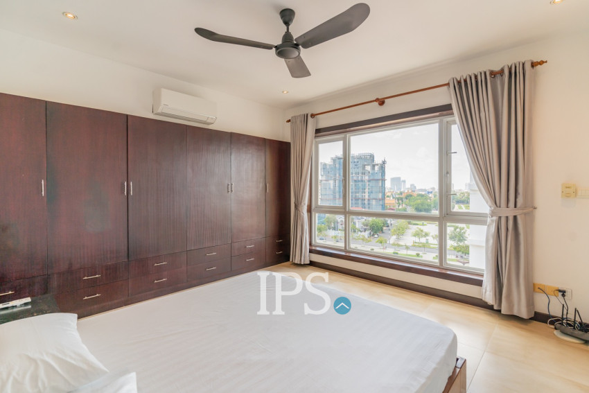 3 Bedroom Serviced Apartment For Rent - Tonle Bassac, Phnom Penh