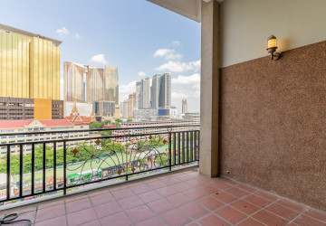 3 Bedroom Serviced Apartment For Rent - Tonle Bassac, Phnom Penh thumbnail