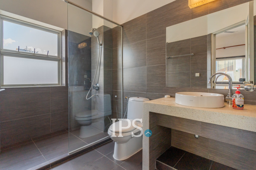 3 Bedroom Serviced Apartment For Rent - Tonle Bassac, Phnom Penh