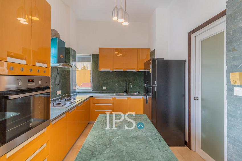 3 Bedroom Serviced Apartment For Rent - Tonle Bassac, Phnom Penh