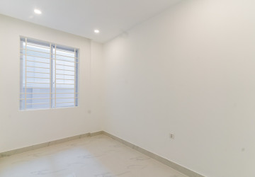 6 Bedroom Prince Villa For Rent - The ML Tiara, Ta Khmau, Kandal Province thumbnail