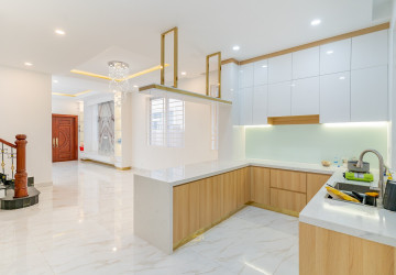 6 Bedroom Prince Villa For Rent - The ML Tiara, Ta Khmau, Kandal Province thumbnail
