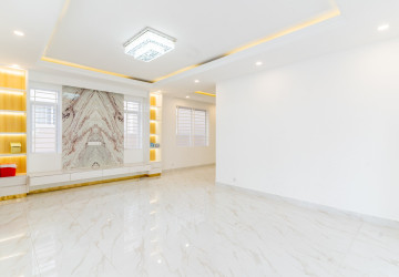 6 Bedroom Prince Villa For Rent - The ML Tiara, Ta Khmau, Kandal Province thumbnail