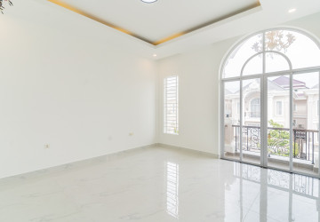 6 Bedroom Prince Villa For Rent - The ML Tiara, Ta Khmau, Kandal Province thumbnail