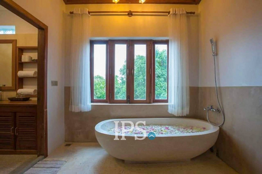 8 Bedroom Commercial Villa For Rent - Slor Kram, Siem Reap