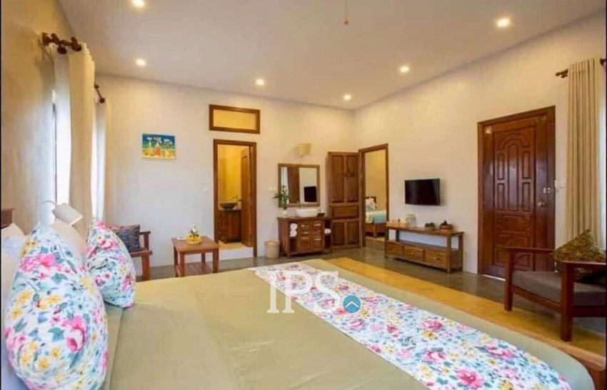 8 Bedroom Commercial Villa For Rent - Slor Kram, Siem Reap