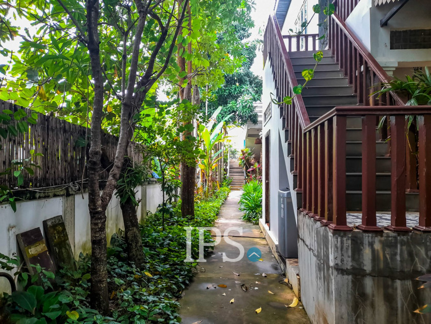 8 Bedroom Commercial Villa For Rent - Slor Kram, Siem Reap