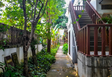 8 Bedroom Commercial Villa For Rent - Slor Kram, Siem Reap thumbnail