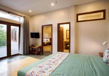 8 Bedroom Commercial Villa For Rent - Slor Kram, Siem Reap thumbnail
