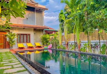 8 Bedroom Commercial Villa For Rent - Slor Kram, Siem Reap thumbnail