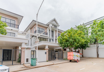 4 Bedroom Twin Villa For Rent -  Borey Peng Huoth The Star Diamond, Chak Angre Kraom, Phnom Penh thumbnail