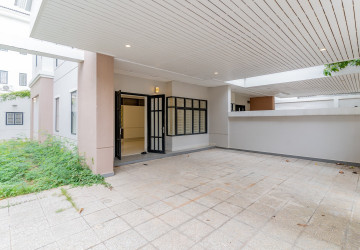 4 Bedroom Twin Villa For Rent -  Borey Peng Huoth The Star Diamond, Chak Angre Kraom, Phnom Penh thumbnail