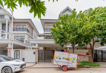 4 Bedroom Twin Villa For Rent -  Borey Peng Huoth The Star Diamond, Chak Angre Kraom, Phnom Penh thumbnail