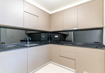 1 Bedroom Condo For Rent - The Peak, Tonle Bassac, Phnom Penh thumbnail