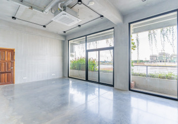 37.5 Sqm Office Space For Rent - Tonle Bassac, Phnom Penh thumbnail