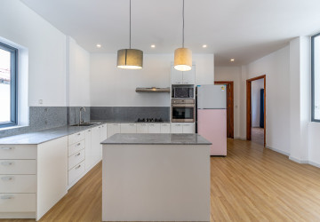 Duplex Renovated 5 Bedroom Apartment For Rent - Tonle Bassac, Phnom Penh thumbnail