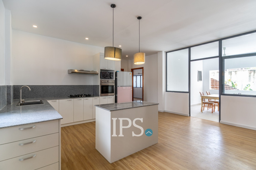 Duplex Renovated 5 Bedroom Apartment For Rent - Tonle Bassac, Phnom Penh
