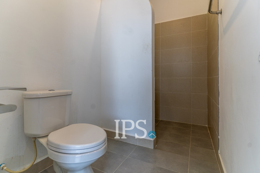 Duplex Renovated 5 Bedroom Apartment For Rent - Tonle Bassac, Phnom Penh
