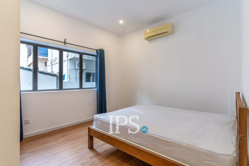 Duplex Renovated 5 Bedroom Apartment For Rent - Tonle Bassac, Phnom Penh