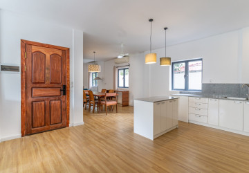 Duplex Renovated 5 Bedroom Apartment For Rent - Tonle Bassac, Phnom Penh thumbnail