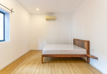 Duplex Renovated 5 Bedroom Apartment For Rent - Tonle Bassac, Phnom Penh thumbnail