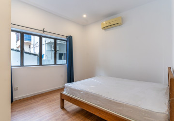 Duplex Renovated 5 Bedroom Apartment For Rent - Tonle Bassac, Phnom Penh thumbnail