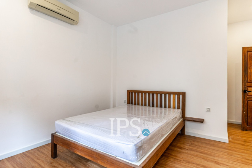 Duplex Renovated 5 Bedroom Apartment For Rent - Tonle Bassac, Phnom Penh