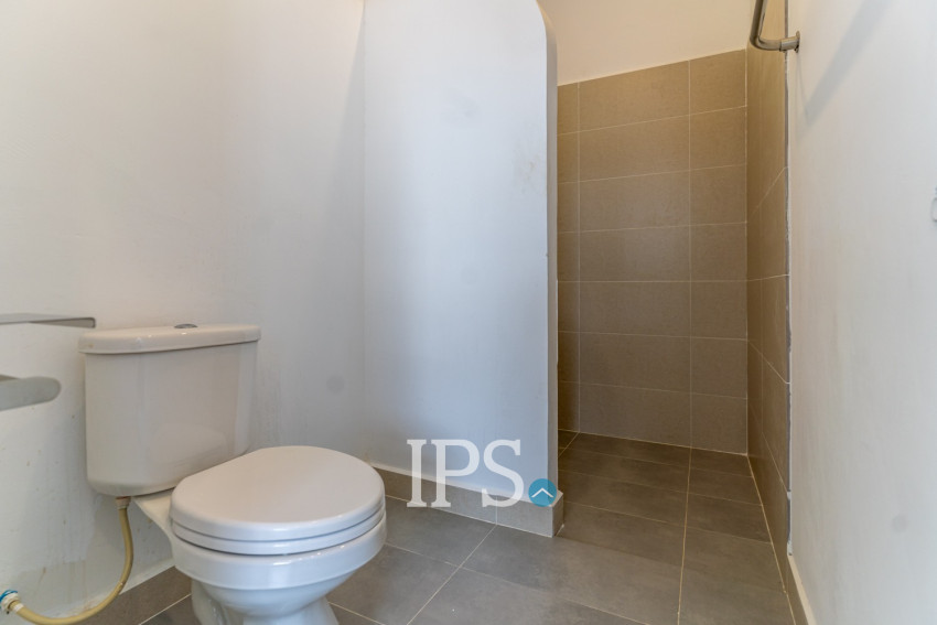 Duplex Renovated 5 Bedroom Apartment For Rent - Tonle Bassac, Phnom Penh