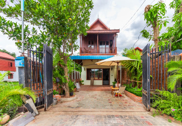 3 Bedroom Wooden Villa For Rent - Chreav, Siem Reap thumbnail