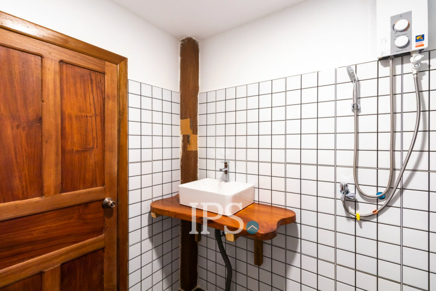 3 Bedroom Wooden Villa For Sale - Chreav, Siem Reap