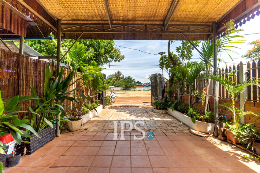 3 Bedroom Wooden Villa For Sale - Chreav, Siem Reap