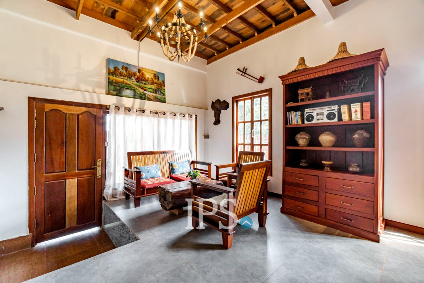 3 Bedroom Wooden Villa For Sale - Chreav, Siem Reap