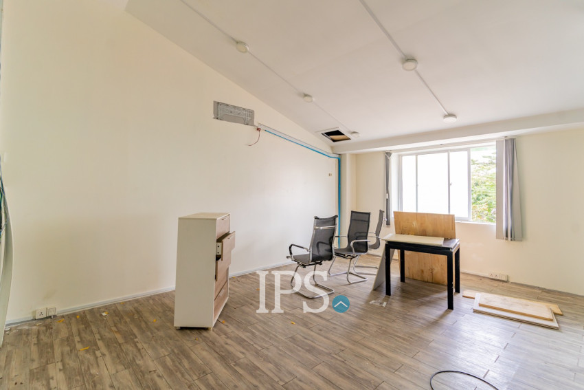 1,200 Sqm Warehouse For Rent - Toul Sangke 1, Phnom Penh