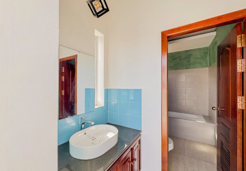 4 Bedroom House For Rent - Sala Kamreuk, Siem Reap thumbnail