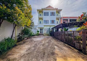 4 Bedroom House For Rent - Sala Kamreuk, Siem Reap thumbnail