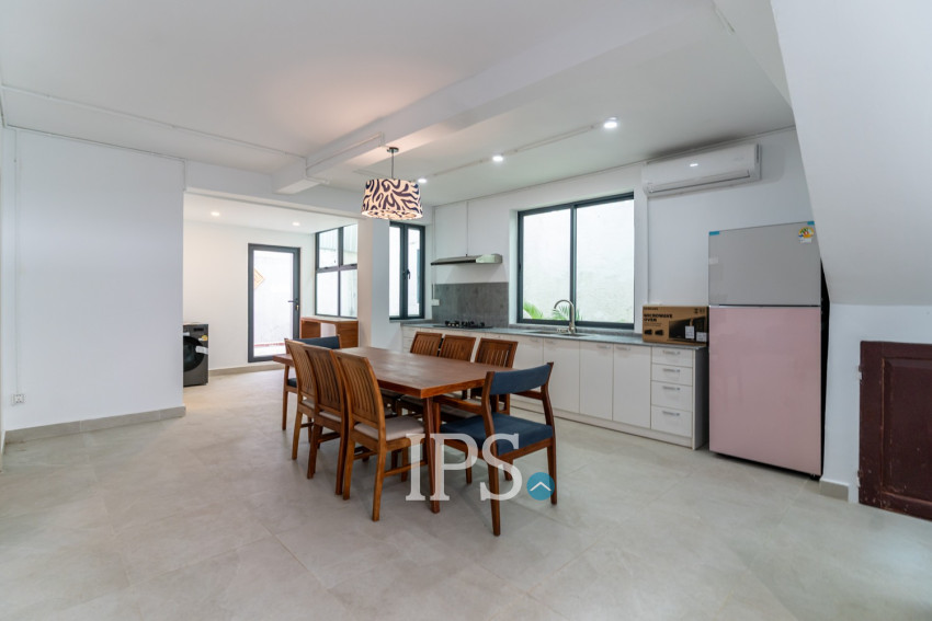 Duplex 5 Bedroom Renovated Apartment For Rent - Tonle Bassac, Phnom Penh